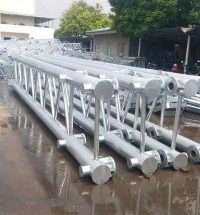 GIÁ LONG MÔN TREO BIỂN BÁO